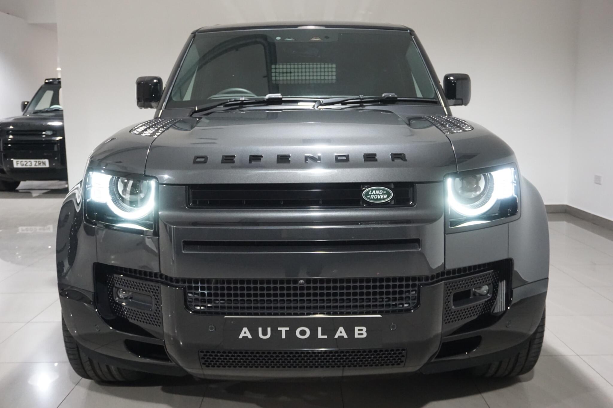 Land Rover Defender 110 3.0 D350 MHEV X-Dynamic HSE Hard Top SUV Auto 4WD MWB Euro 6 (s/s) 5dr